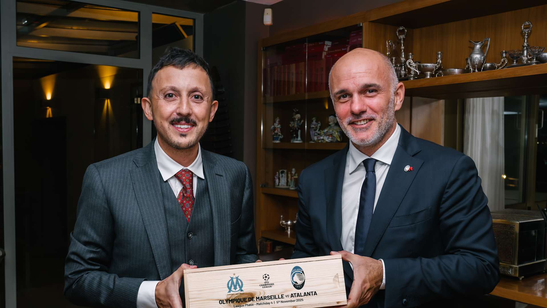 Olympique De Marseille Maglia Ufficiale Fan OM Lifestyle - Uomo - Poliestere Con Logo 3D