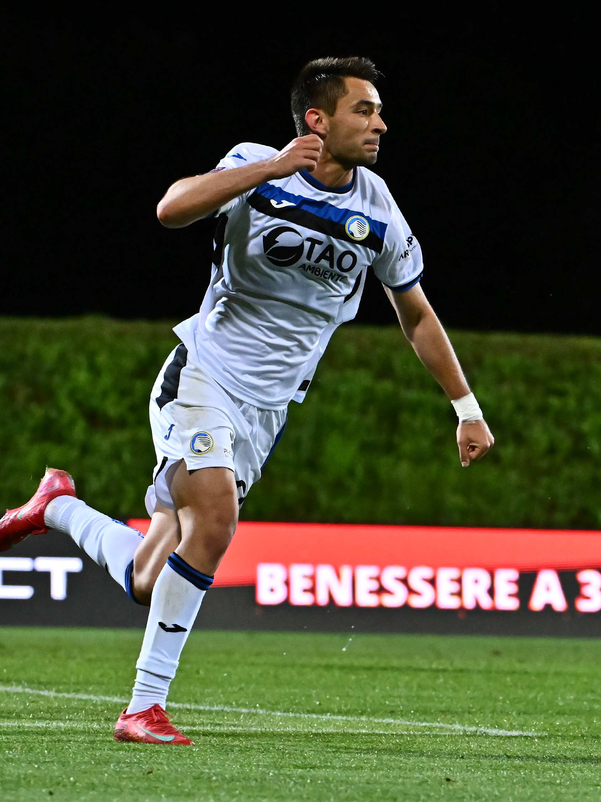 image: Vlahovic Vanja goal 1-1 esultanza - Playoff - AlbinoLeffe vs Atalanta U23 07-05-2025 130