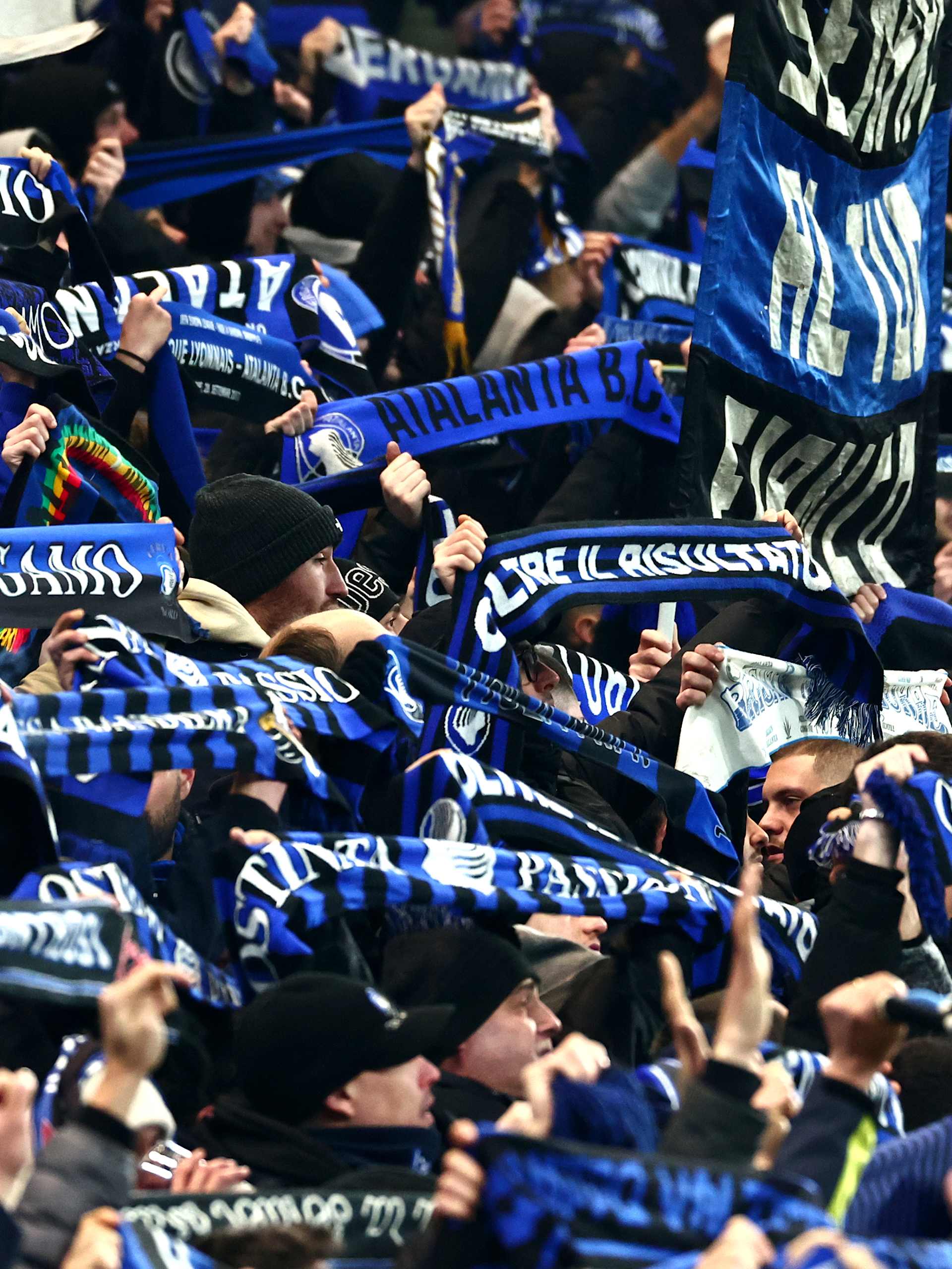 image: tifosi sciarpe-UCL knockout play-off second leg match between Atalanta and Club Brugge_0036